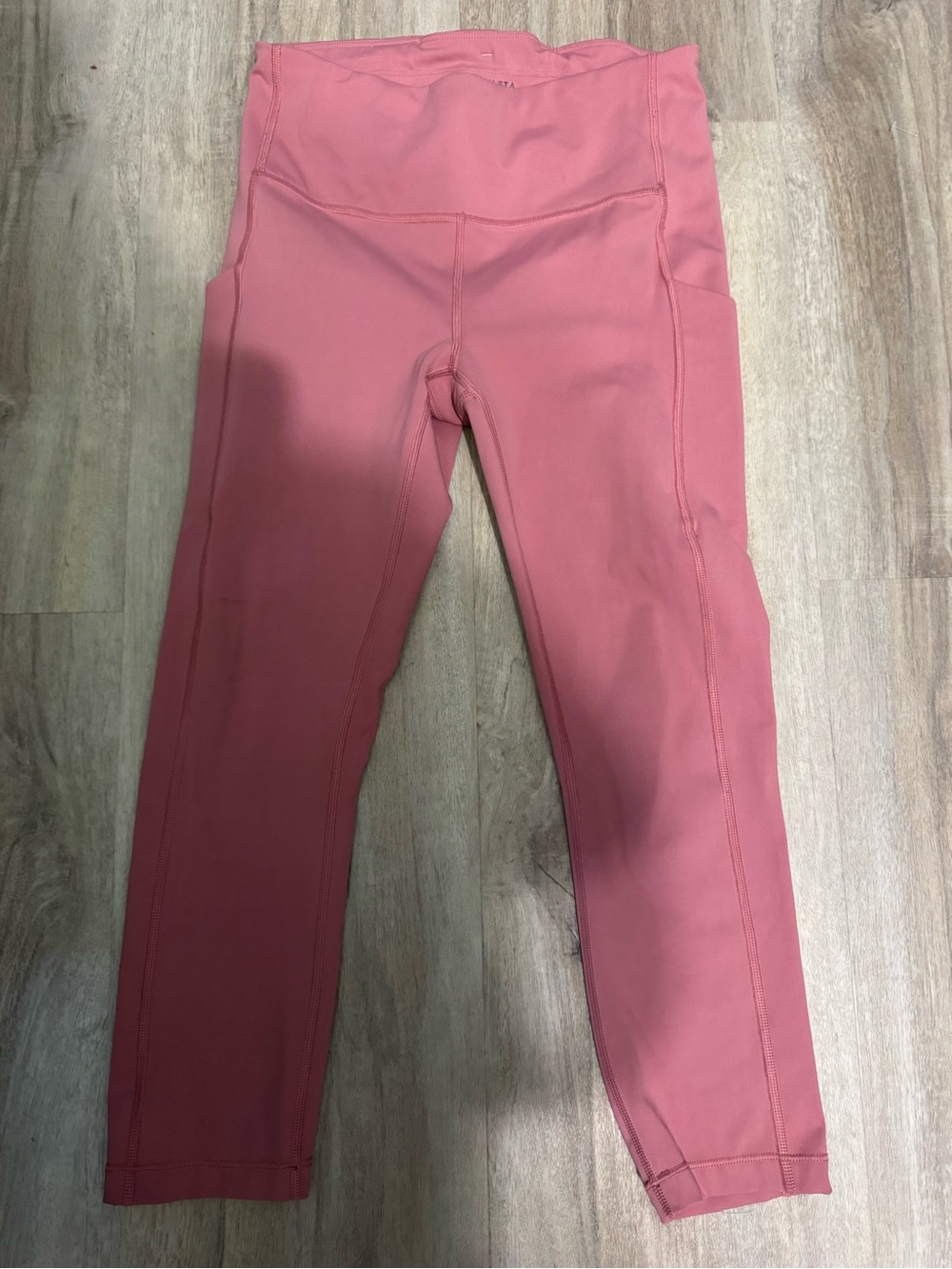 Athleta Rose Pink Stash Pocket Capri Performance Leggings